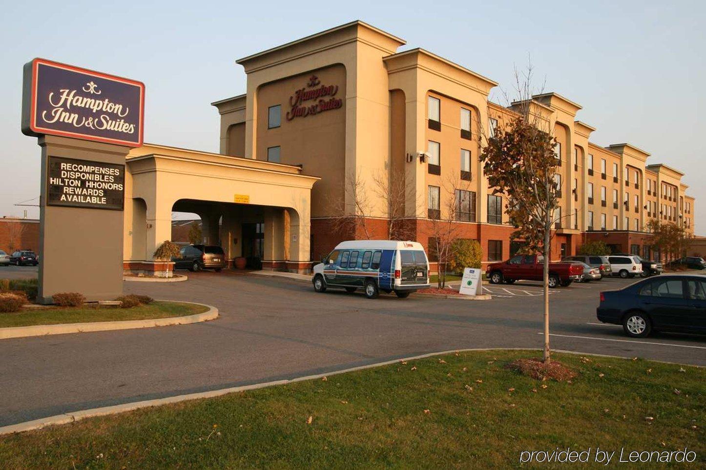Hampton Inn & Suites Montreal-Dorval Exterior foto